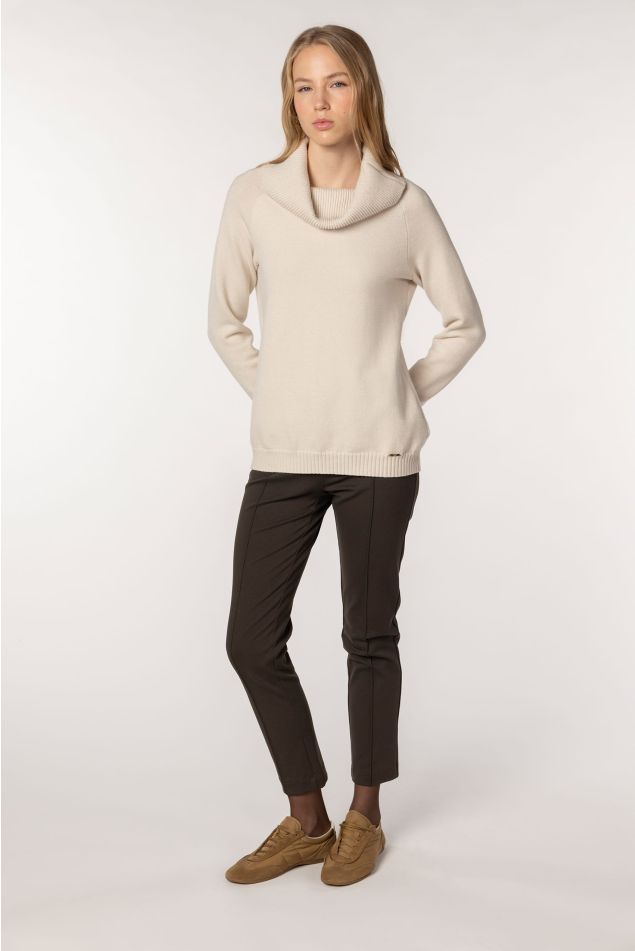 Pantaló pitillo amb nervi marcat