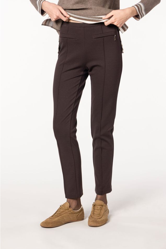 Pantaló pitillo amb nervi marcat