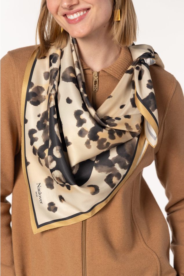 Carré 'Subtle animal print'