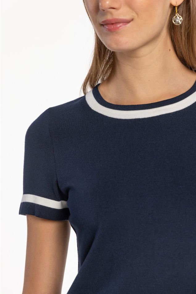 Two-tone short-sleeve knit sweater with contrast trims