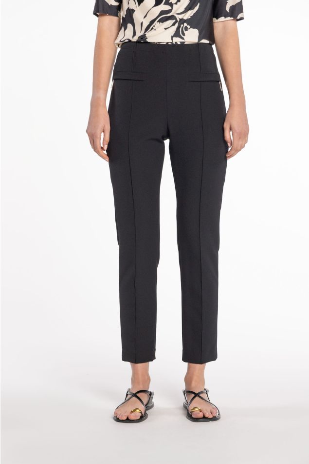 Pantalón pitillo de sarga elástica
