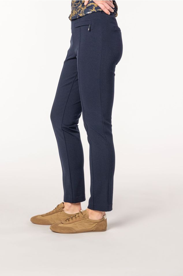 Pantaló pitillo amb nervi marcat