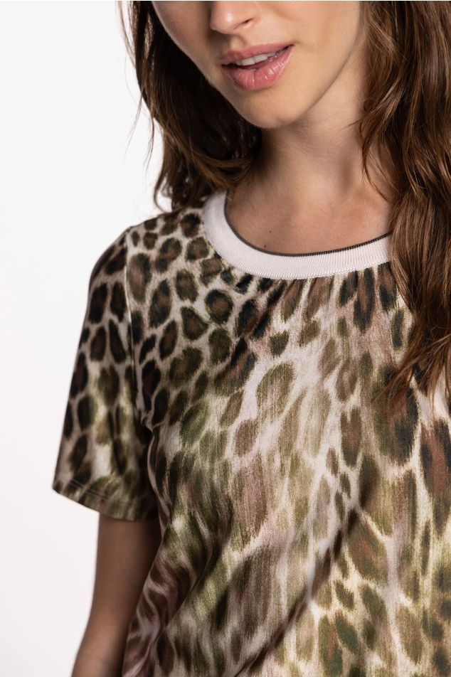 T-shirt de malha circular com vivos en comtraste