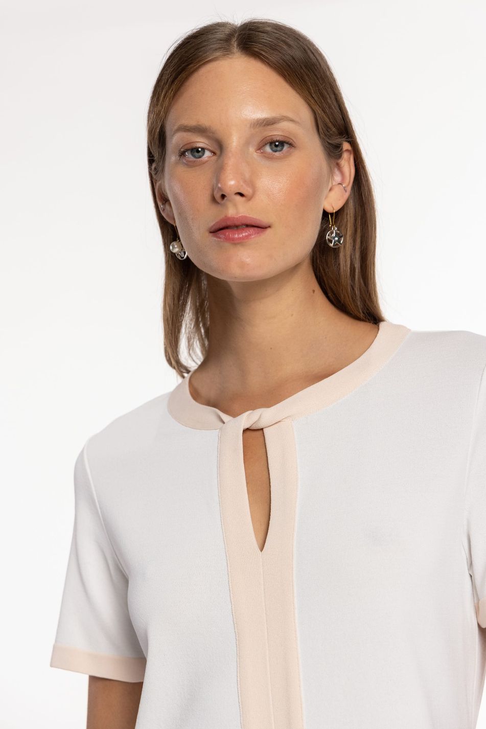 Camisola de malha com nudo en el escote