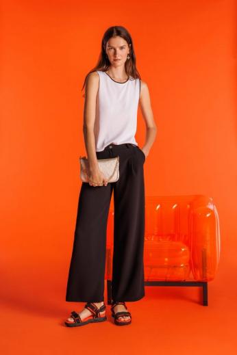 Pantalones anchos de mujer: comodidad y tendencia