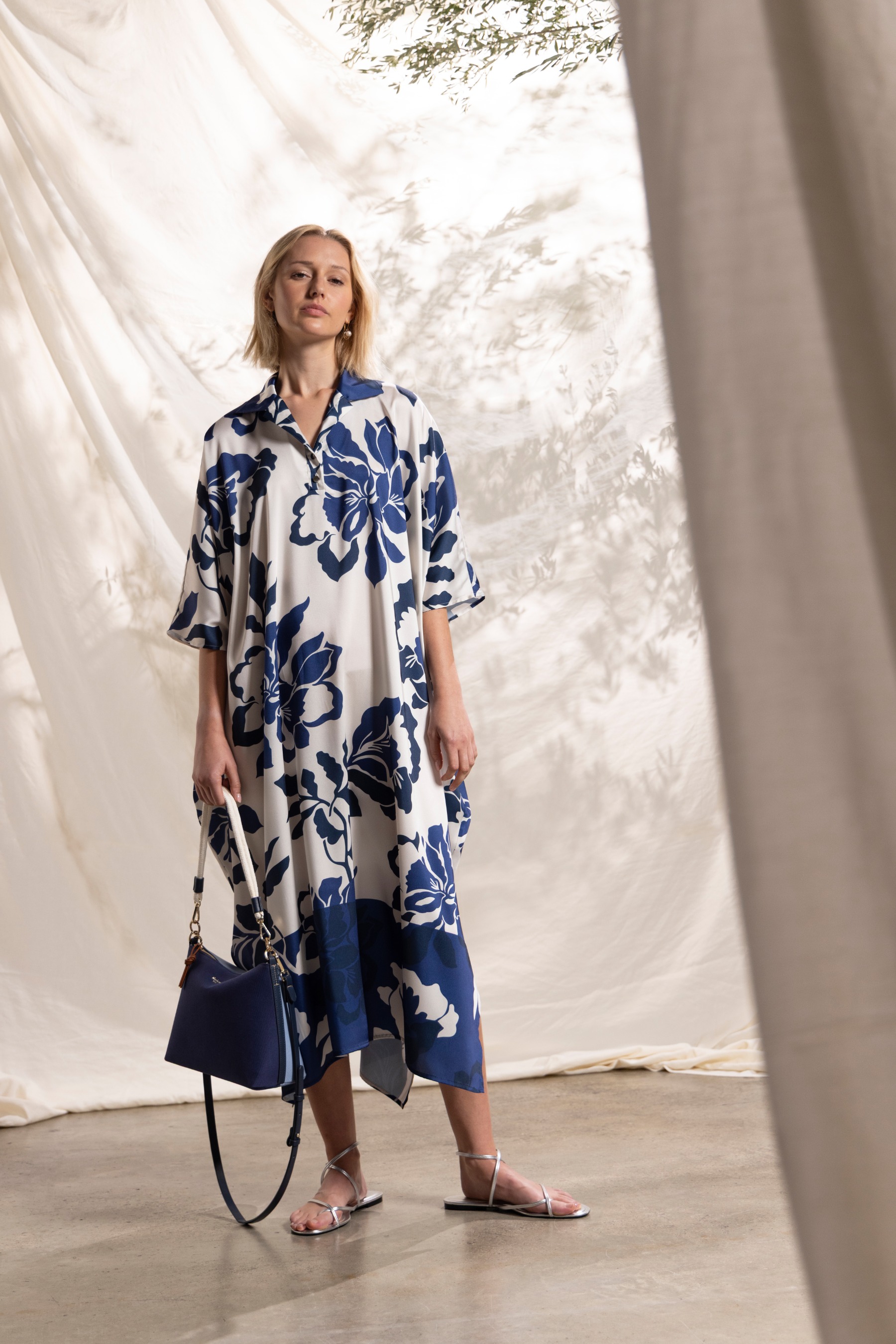 Caftán de twill camisero floral azul
