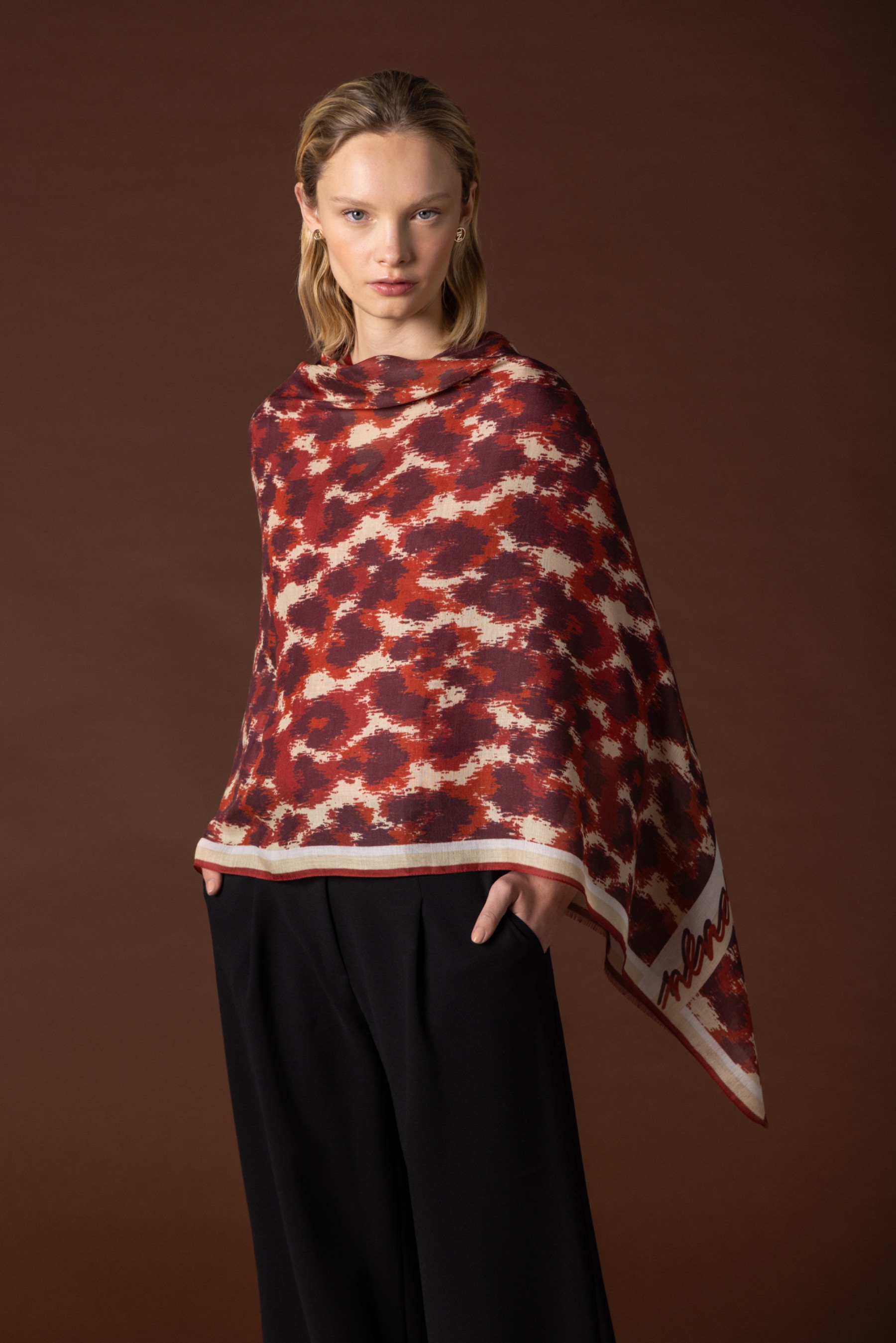 pañuelo rojo estampado