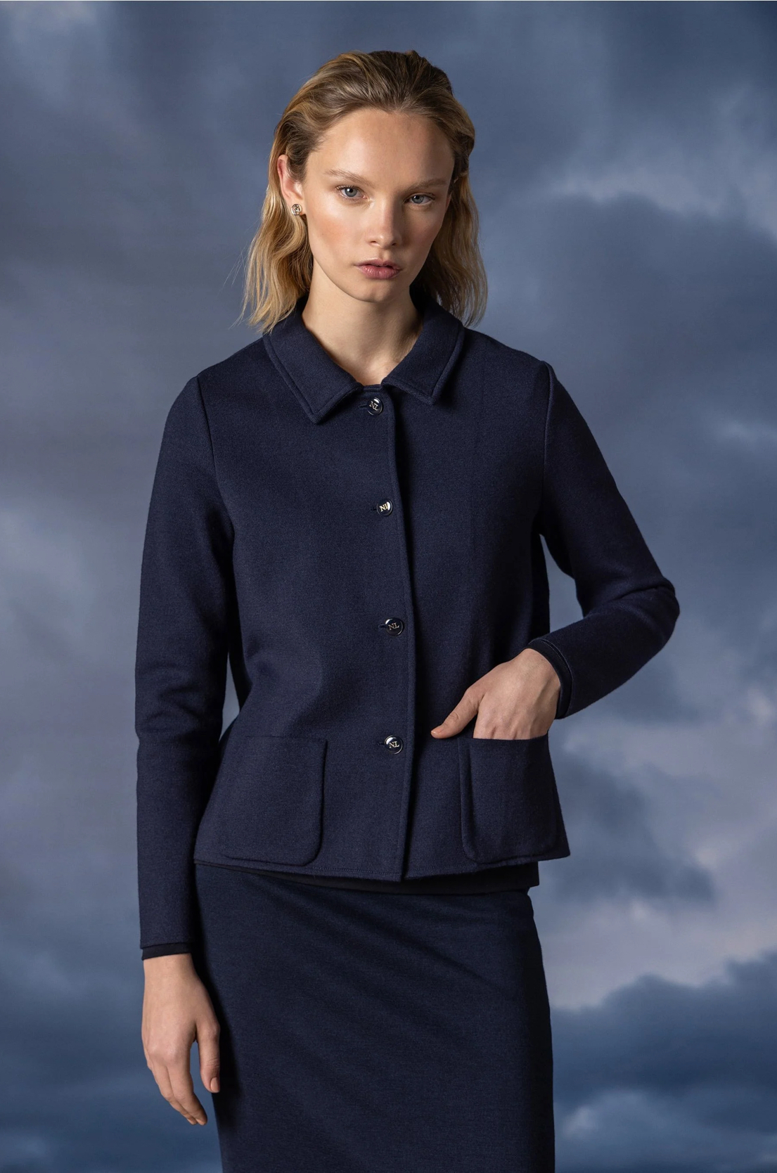 chaqueta azul marino estructurada