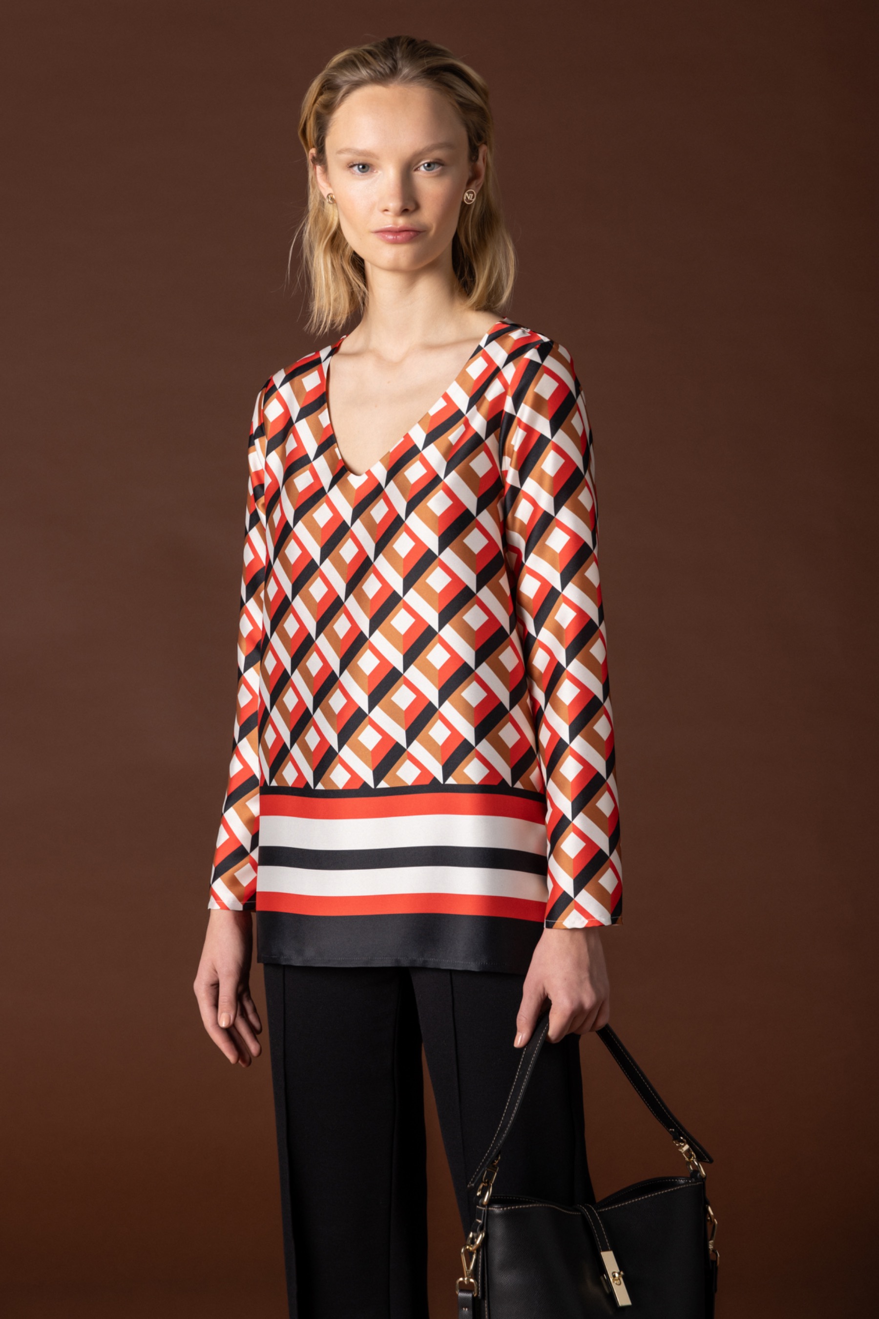 conjunto estampado geometrico rojo