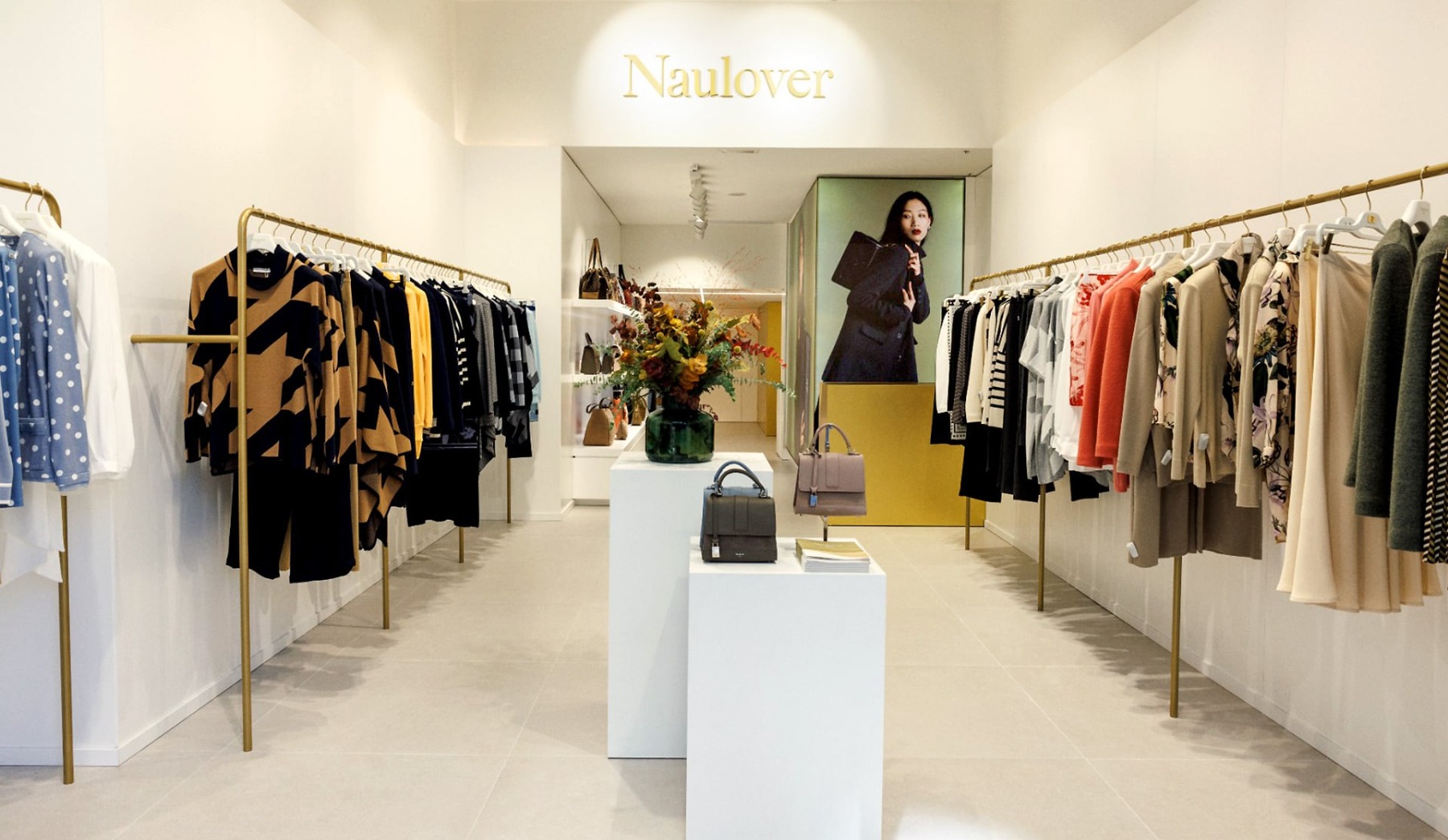 Descubre NAULOVER